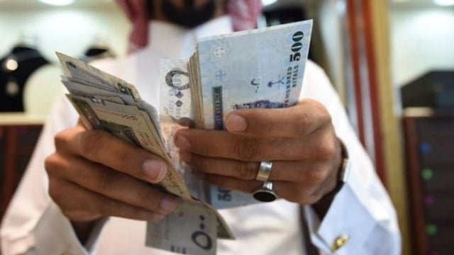 سعر الريال السعودي مقابل الجنيه المصري والعملات العربية اليوم الأربعاء 12-4-1448