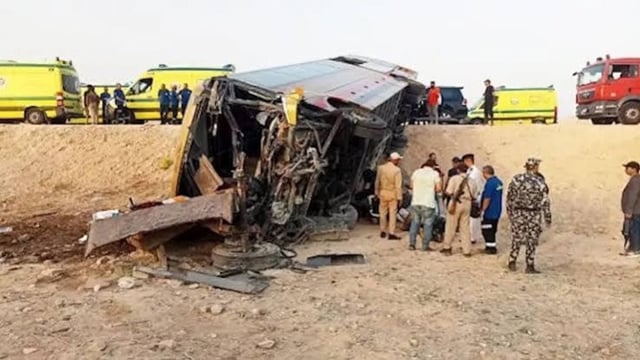 مصر.. مصرع 16 شخصًا وإصابة 28 في انقلاب أتوبيس بجنوب سيناء