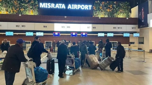 إغلاق المجال الجوي الليبي بعد تحطم طائرة في مطار مصراتة