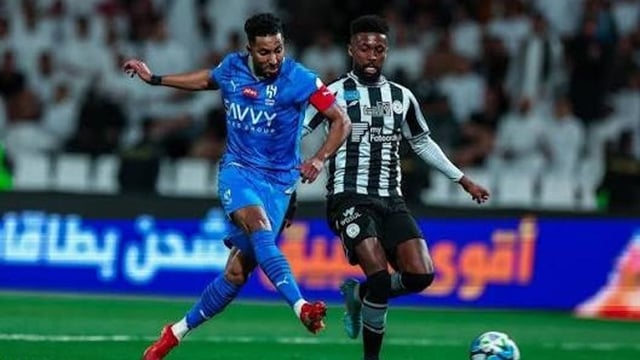 مارتينلي على الدكة.. إنزاجي يعلن تشكيل الهلال أمام الشباب في "دوري روشن"