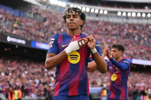 فليك: لامين يامال سيكون أفضل لاعب في العالم إن لم يكن كذلك بالفعل