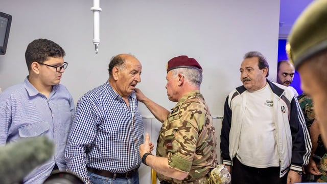 بعد حادث الكرك.. رئيس الوزراء الأردني: أجهزة الدولة كافة تعمل للقبض على المجرمين