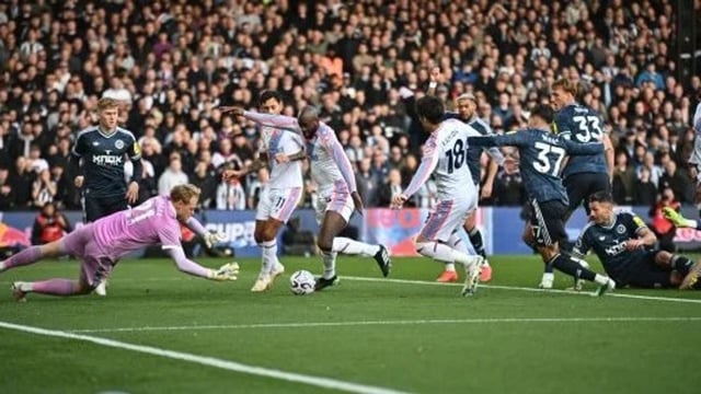 نيوكاسل يونايتد يهزم كريستال بالاس بثنائية ويرتقي للمركز السابع بالدوري الإنجليزي