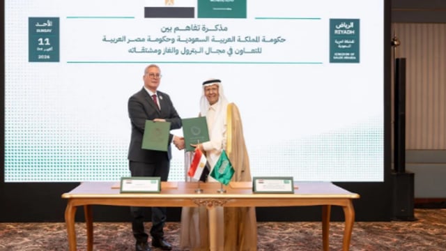 وزير الطاقة يوقع مذكرات تفاهم مع الوزراء المعنيين في الكويت وقطر ومصر