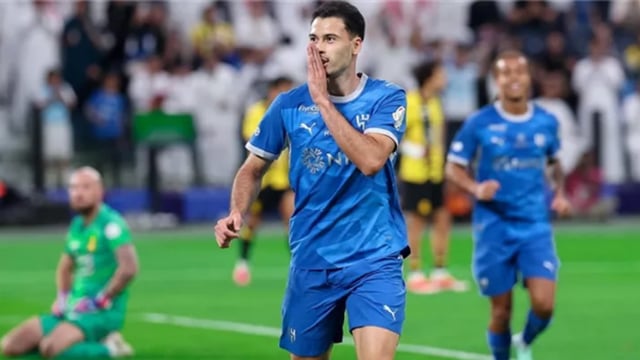 الهلال يكسب الاتحاد بثلاثة أهداف في قمة الجولة الثامنة بدوري روشن