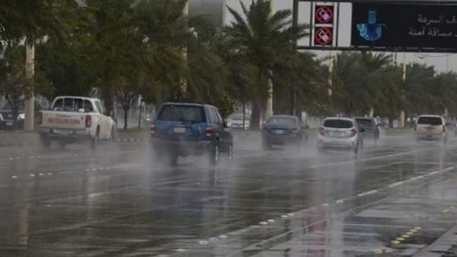 طقس الثلاثاء.. أمطار رعدية مصحوبة بزخات من البرد ورياح نشطة على عدة مناطق