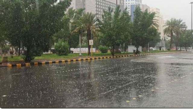 طقس الثلاثاء.. أمطار رعدية متوسطة إلى غزيرة مصحوبة بزخات من البرد ورياح نشطة على عدة مناطق