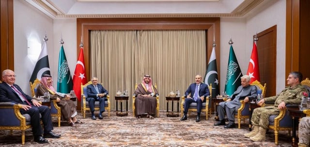 وزير الدفاع: دول حلف مكة تقف صفًا واحدًا لمواجهة الاعتداءات