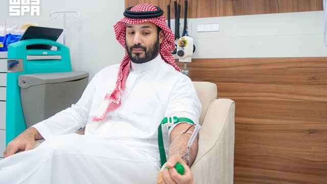 ولي العهد يتبرع بالدم ويطلق الحملة الوطنية السنوية للتبرع بالدّم لعام 2026