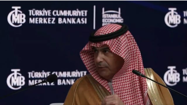 محافظ البنك المركزي يؤكد متانة القطاع المصرفي السعودي رغم التوترات