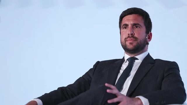 قبل الكلاسيكو.. لابورتا يلتقي منافس بيريز السابق على رئاسة ريال مدريد
