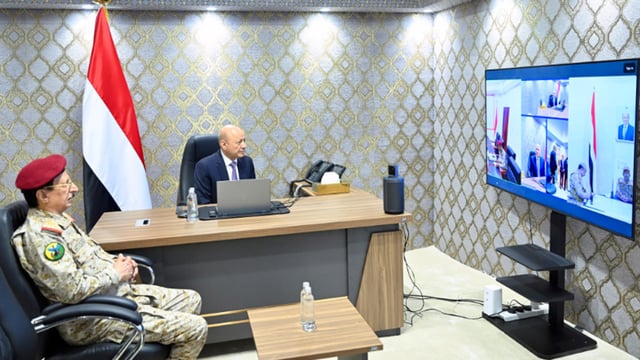 رئيس مجلس القيادة الرئاسي اليمني: نخوض معركتنا بثبات واقتدار على مختلف الجبهات