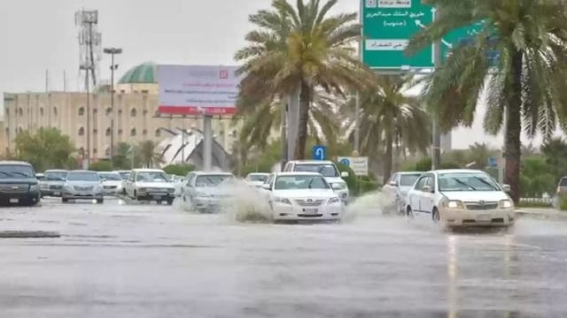أمطار رعدية وتساقط البرد.. الأرصاد تكشف حالة الطقس في المملكة لمدة 48 ساعة