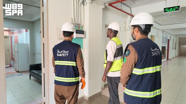 الدفاع المدني يكثف جولاته الوقائية في المنشآت التعليمية مع بدء العام الدراسي