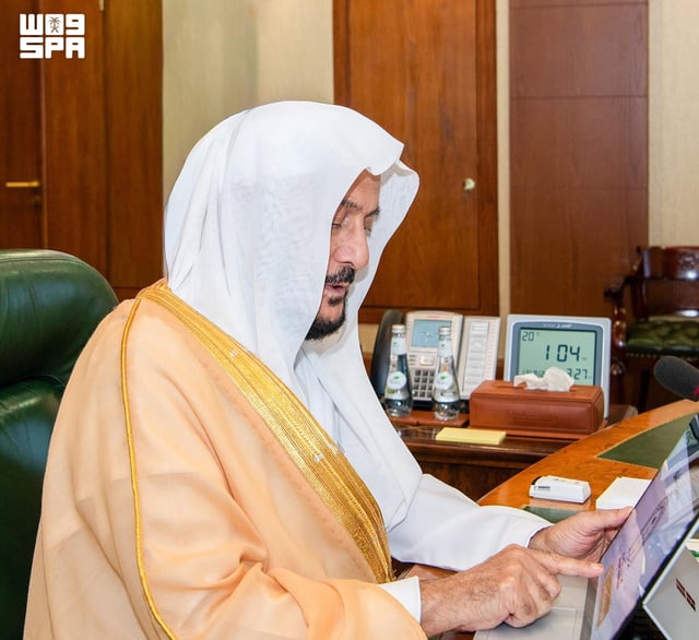 وزير الشؤون الإسلامية يدشّن منصة إلكترونية لأتمتة خدمات أكثر من 85 ألف مسجد