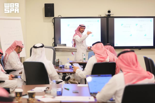 مركز أداء ينفذ برامج لتأهيل الممارسين المعتمدين في الأجهزة العامة