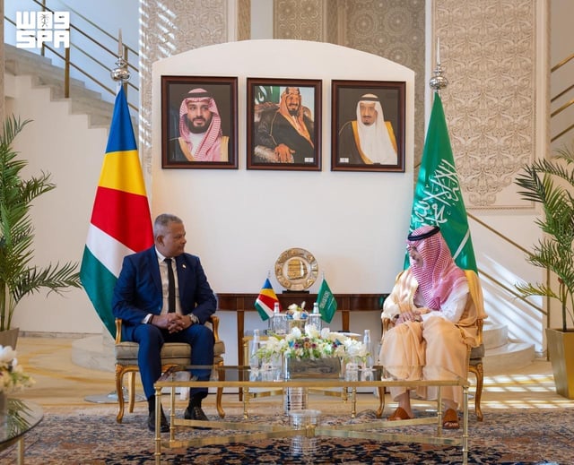 وزير الخارجية يبحث مع نائب رئيس سيشل تعزيز التعاون الثنائي بالرياض