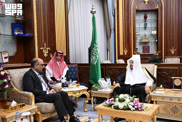 رئيس مجلس الشورى يبحث مع السفير الهندي تعزيز العلاقات البرلمانية