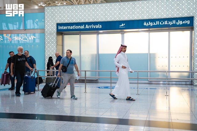 وصول أولى وفود الدفعة الرابعة من ضيوف برنامج خادم الحرمين للعمرة إلى المدينة المنورة