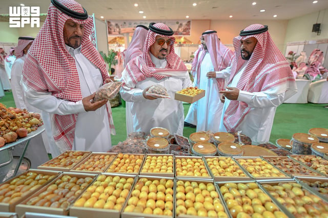 أكثر من 20 ألف زائر في ختام مهرجان التمور بمدينة الروضة بحائل