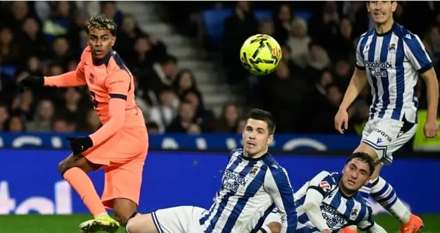 برشلونة يخسر أمام ريال سوسيداد في الدوري الإسباني