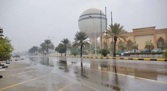 الأرصاد: أمطار غزيرة على القصيم.. وأولياء الأمور يطالبون بقرار مبكر