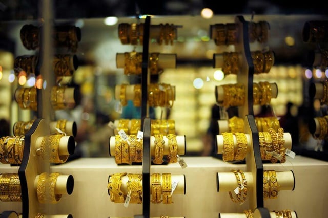 سعر الذهب في السعودية اليوم السبت 5-8-1447 بعد تخطيه 4900 دولار عالميًا