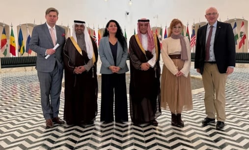 وزير الدولة للشؤون الخارجية يستقبل وفدًا من البرلمان الاتحادي الألماني
