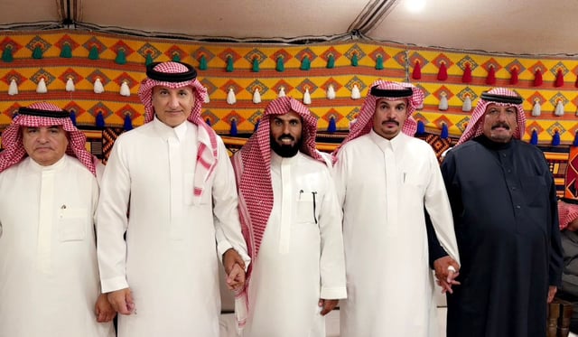 تكريمًا لموقف إنساني نبيل.. رجل الأعمال علي بن صنتيان الحربي يحتفي "بالطريسي" منقذ الفتاة السودانية