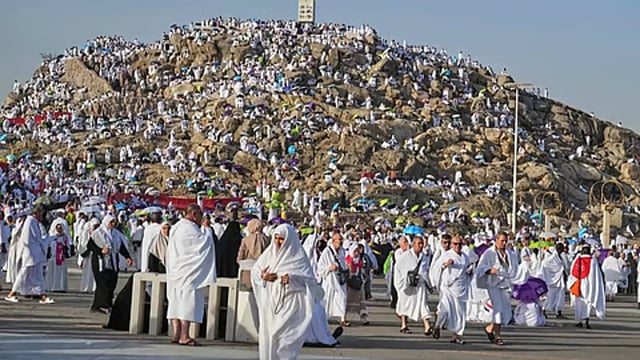 خطوات التسجيل لموسم الحج 1447 وموعد إتاحة وحجز الباقات