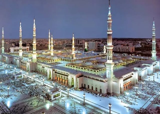 مآذن المسجد النبوي.. تطور معماري يعكس امتداد العناية عبر العصور