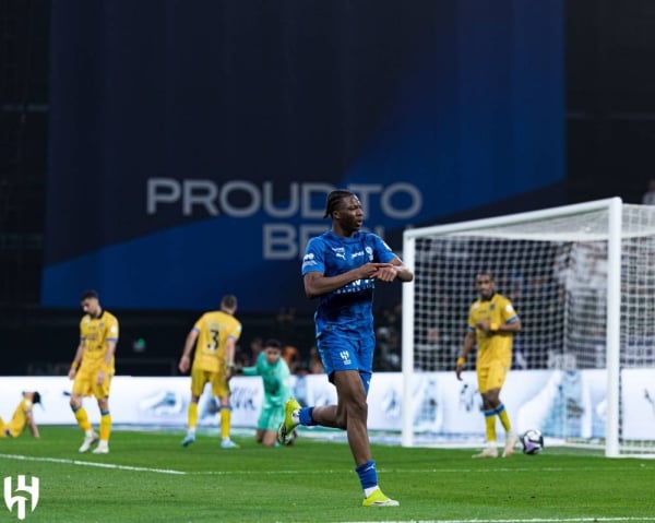 "دوري روشن": الهلال يسقط في فخ التعادل أمام التعاون