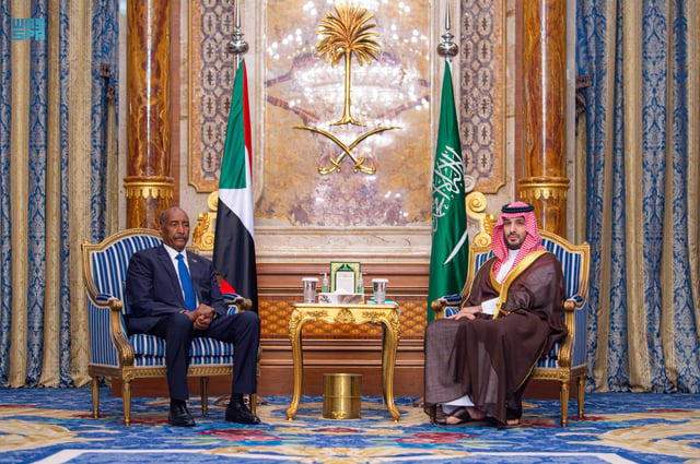 ولي العهد يبحث مستجدات الأوضاع الراهنة في السودان مع البرهان