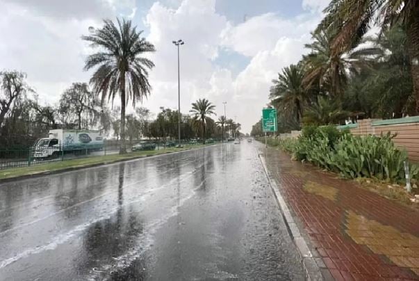 أمطار رعدية في مكة.. توقعات حالة الطقس اليوم الأربعاء 26-11-1447 في المملكة 