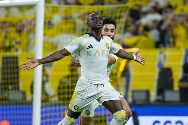 النصر يتقدم ضمك بهدف ساديو ماني

