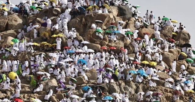 "الأرصاد" يدعو الحجاج لتجنب التعرض المباشر للشمس وانخفاض الرطوبة بعرفات