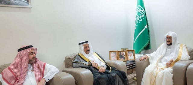 بلقاء مع علماء بمشعر منى.. وزير الشؤون الإسلامية يؤكد أهمية الوسطية قولا وعملا