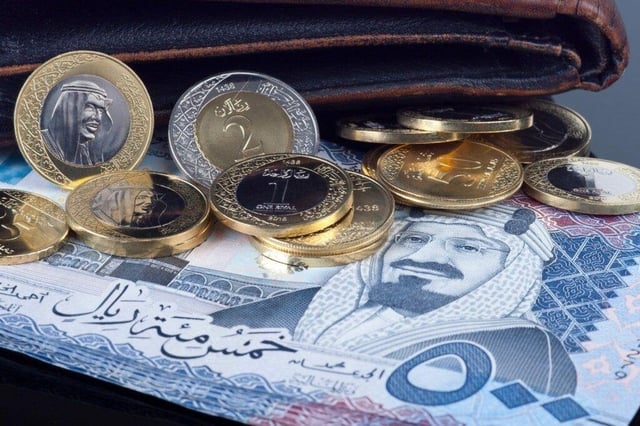 سعر الريال مقابل الدولار والعملات الأجنبية اليوم الخميس 18-12-1447